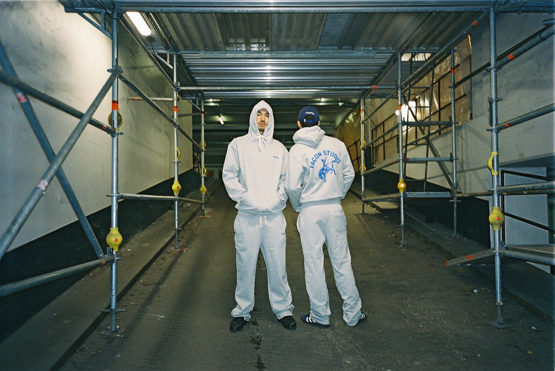 Mi Vida Es Un Rodeo Hoodie Grey